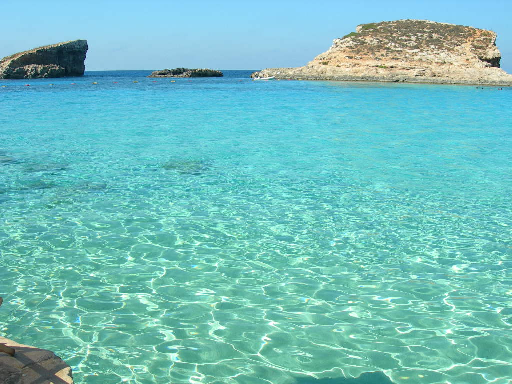 beach for kids in malta