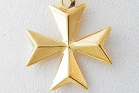 Maltese-Cross-Necklace